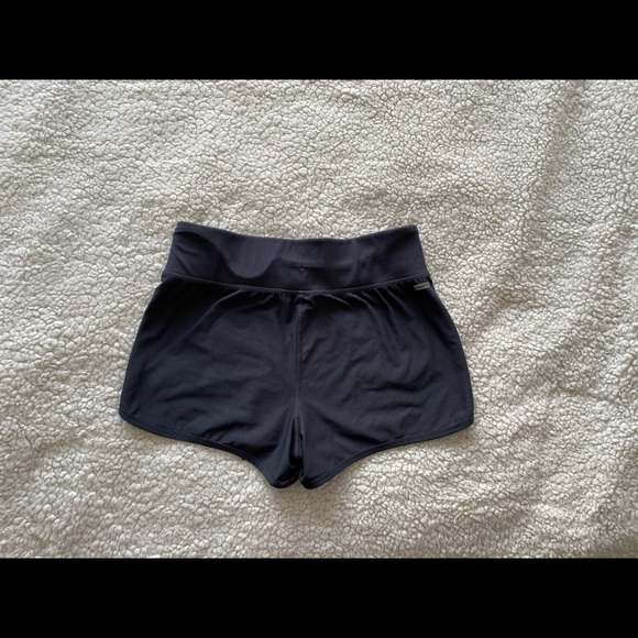 Grey workout shorts 🔥💪🏼 - Picture 3 of 3